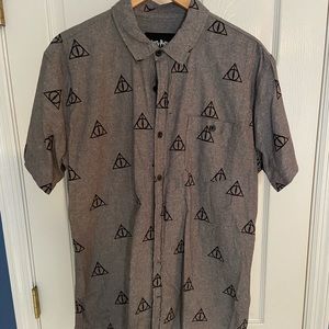 Harry Potter Deathly Hallows Men’s L Polo